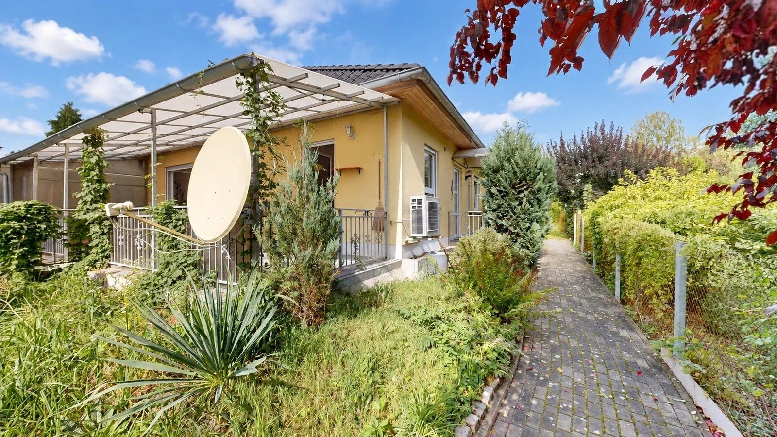 Massiver Bungalow für Alt und Jung