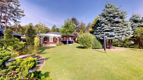 Garten mit Nebengebäuden